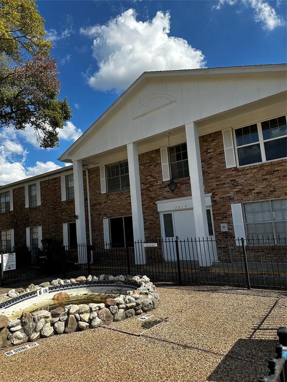 7217 Beechnut St Unit D, Houston, TX 77074 Condo for Rent in Houston