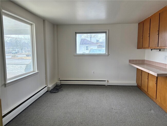 Foto del edificio - 116 W High St