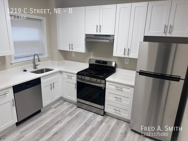Photo - 1219 C St NE Apartment