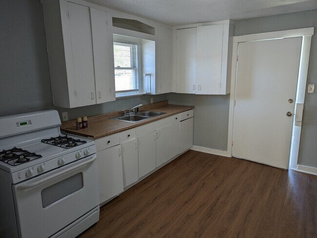 Foto del edificio - 4102 Oxford Street