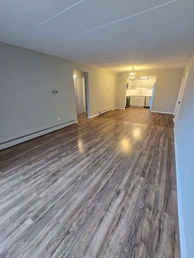 Foto del edificio - 4754 W 101st St