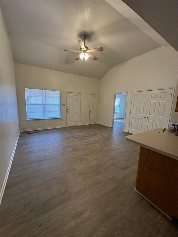 Building Photo - 717 Willowood