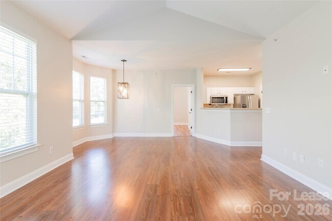 Foto del edificio - 6716 Mallard Park Dr