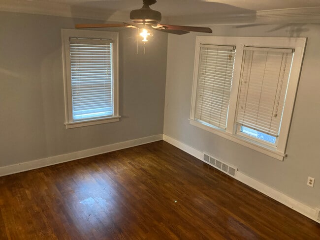 Foto del edificio - 500 Fruithurst Dr