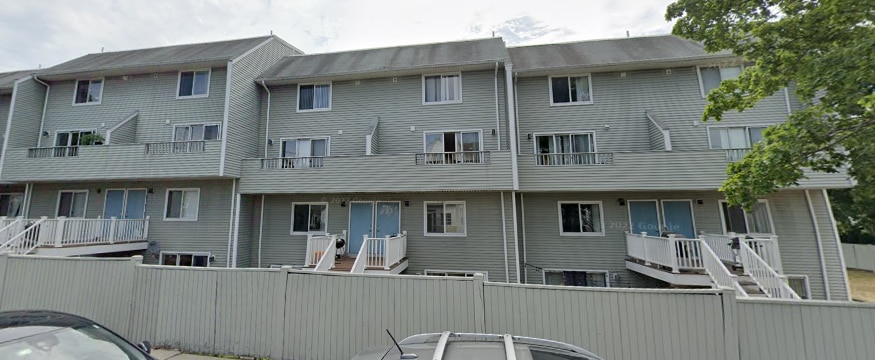 Foto del edificio - 150 North Beacon St