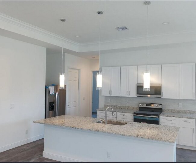 Foto del edificio - 579 SW Paar Dr