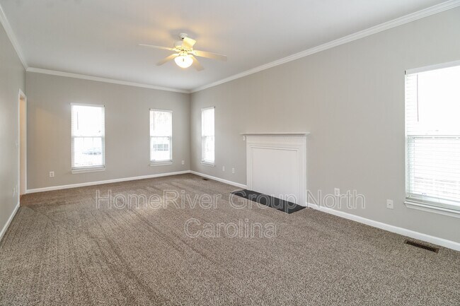 Foto del edificio - 3405 Crimson Wood Dr