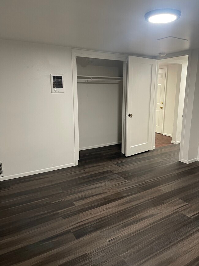 Building Photo - 705 N 600 E