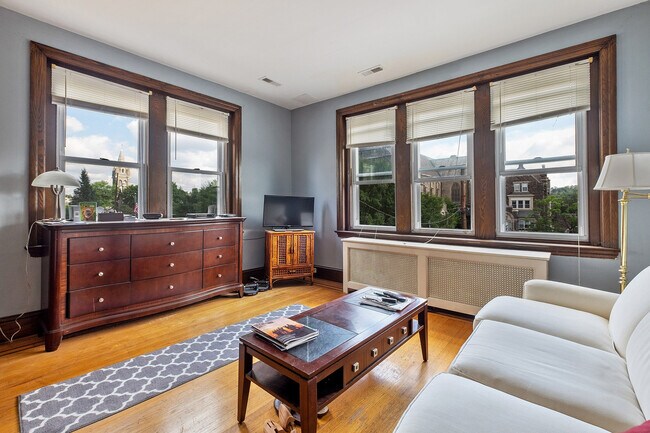 Building Photo - 214 Fayette St
