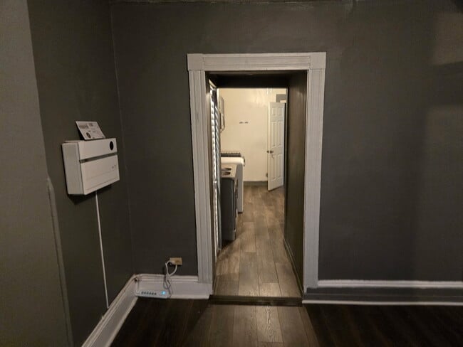 Building Photo - 10508 S Maryland Ave