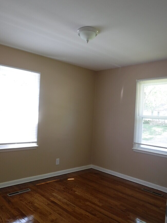 Foto del edificio - 505 W Meadow Ln