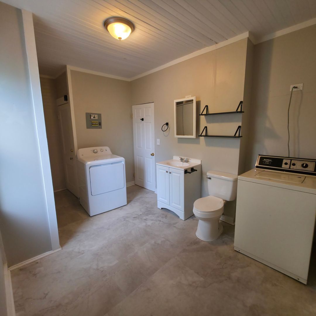 2978-2978 W 32nd St Cleveland, OH 44113 – photo 4