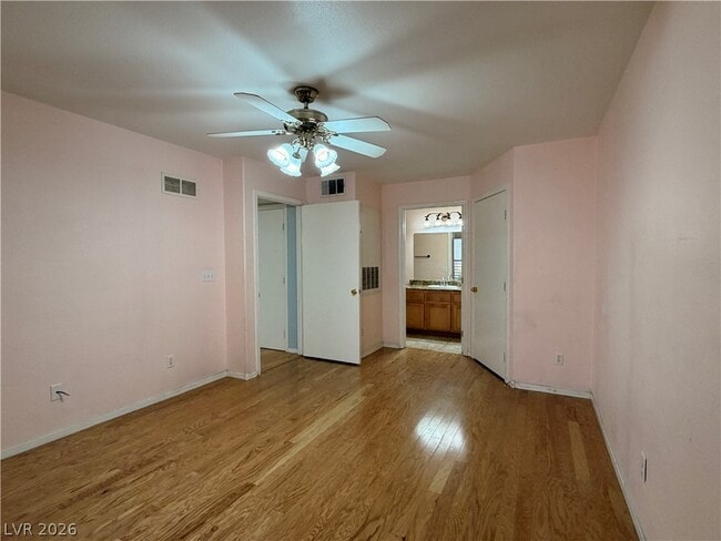 Foto del edificio - 4555 E Sahara Ave