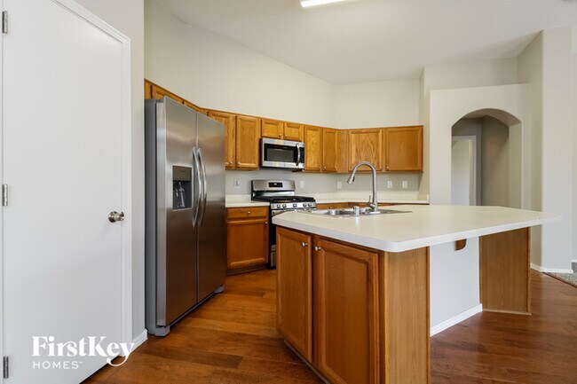 Building Photo - 14828 W Riviera Dr