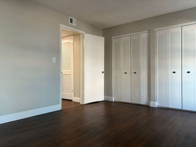 Foto del edificio - Updated One Bedroom Apartment  Near Downtown Gulfport