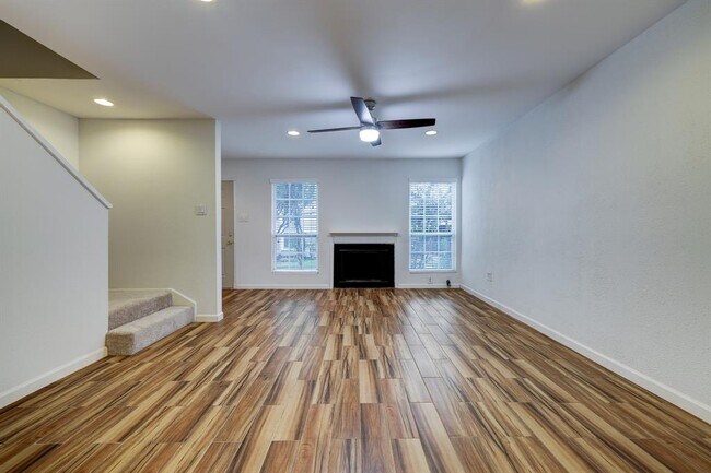 Foto del edificio - 5807 Beverly Hill St