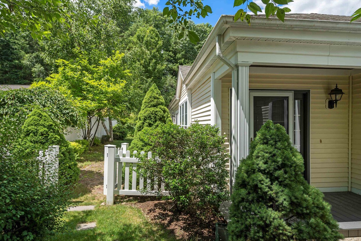 Primary Photo - 67 Kensington Ln