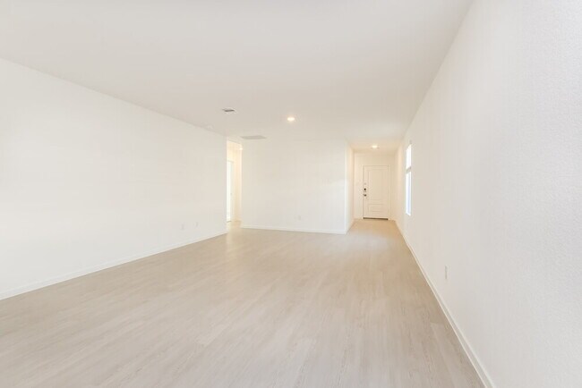 Foto del edificio - 325 Woodland Hills Dr