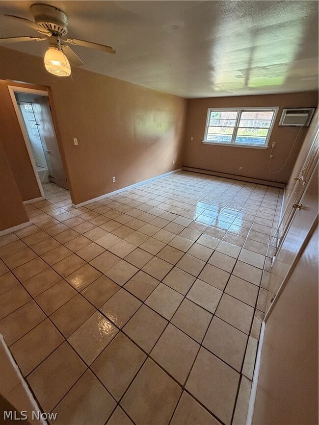 Building Photo - 3055 Hadley Ave