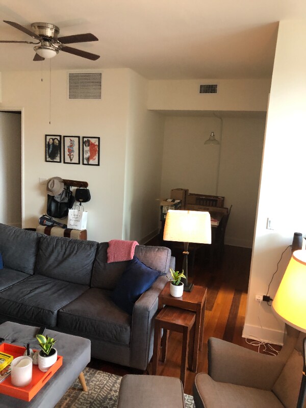 Foto del edificio - 1624 W Division St