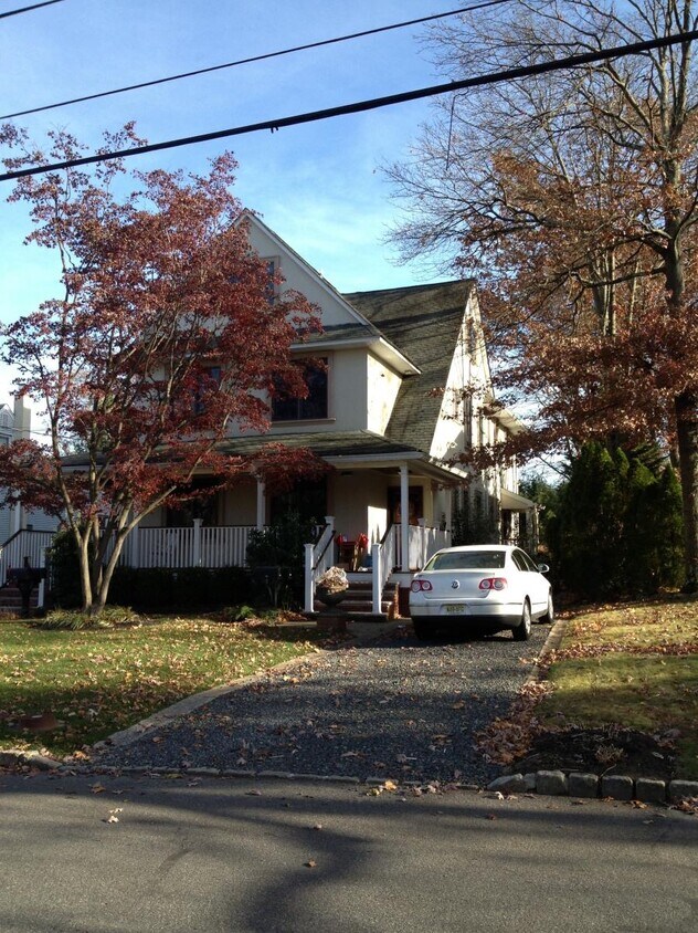 28 Gates Ave Unit A, Summit, NJ 07901 Apartments in Summit, NJ