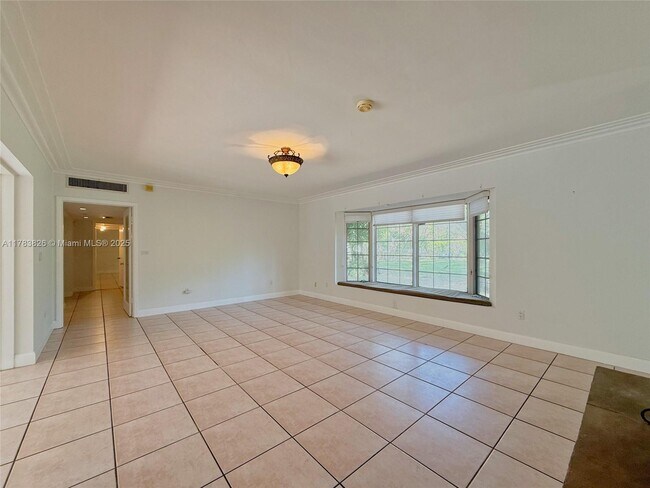 Foto del edificio - 6282 SW 133rd St