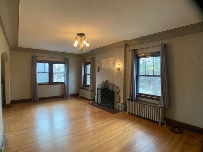 Foto del edificio - 3535-3537 Harriet Ave
