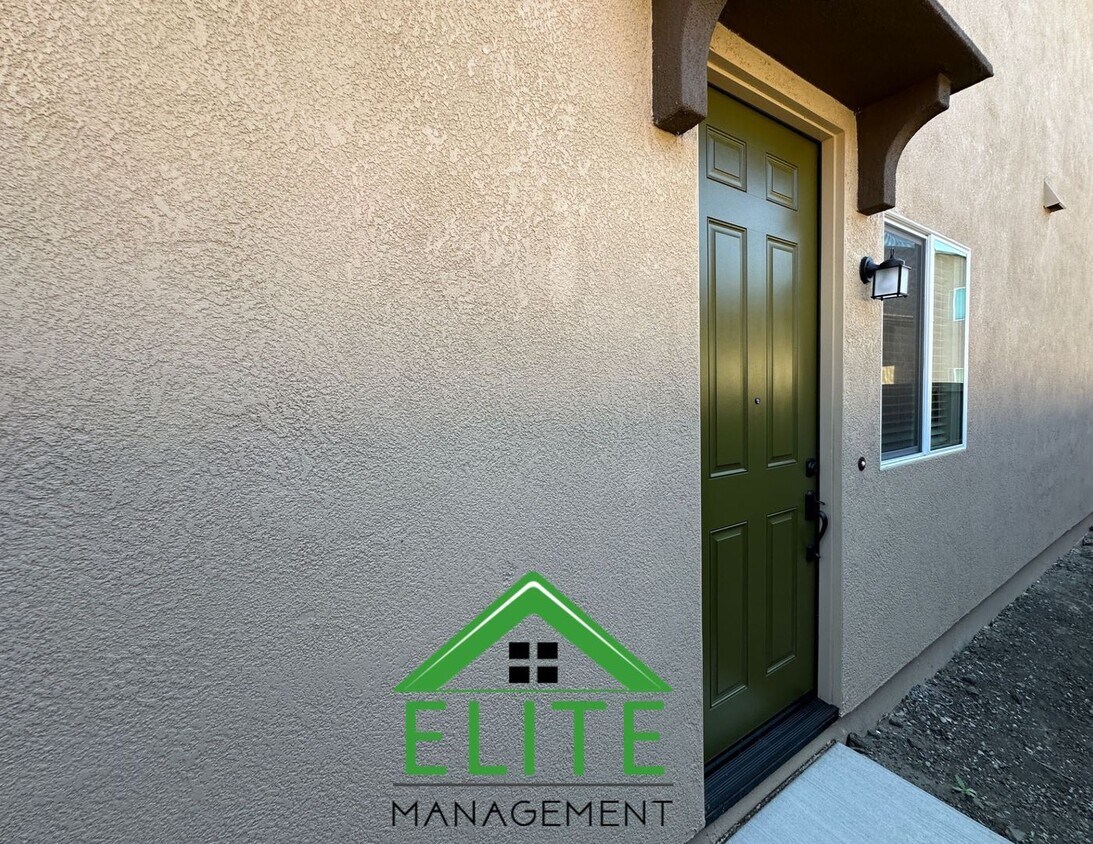 Foto principal - 10355 Bass Holw Ln