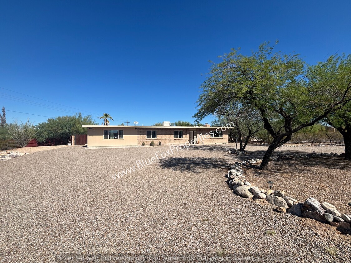 Foto principal - 2490 W Dante Way