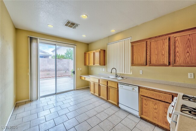 Foto del edificio - 8908 W Rochelle Ave