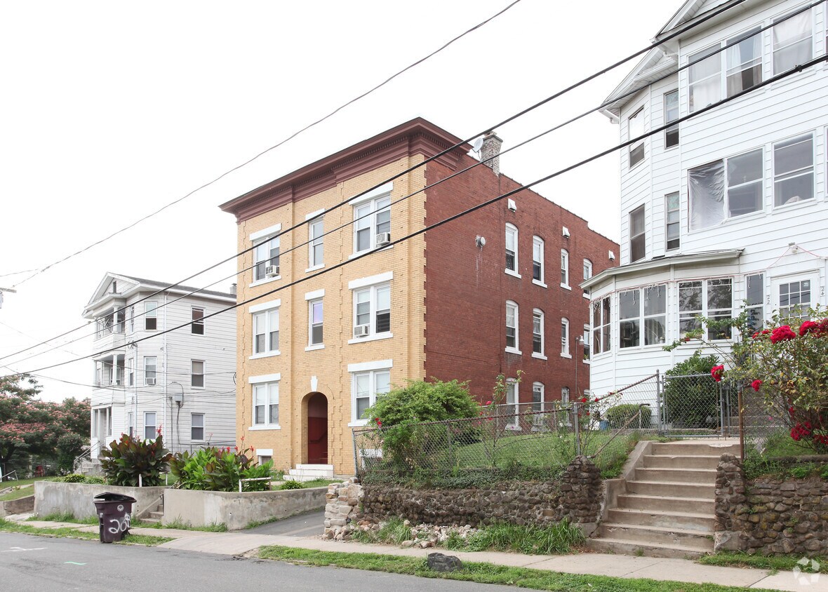 Building Photo - 20 Beatty St