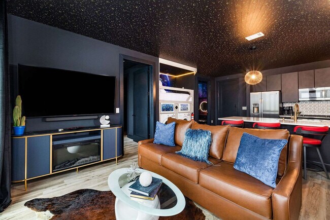 Building Photo - 245 Hermitage Ave