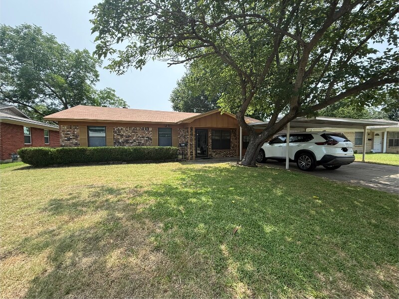 Foto principal - 963 Pebblebrook Dr