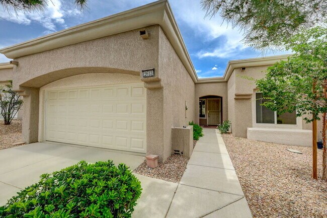 Foto del edificio - 2613 Breakers Creek Dr