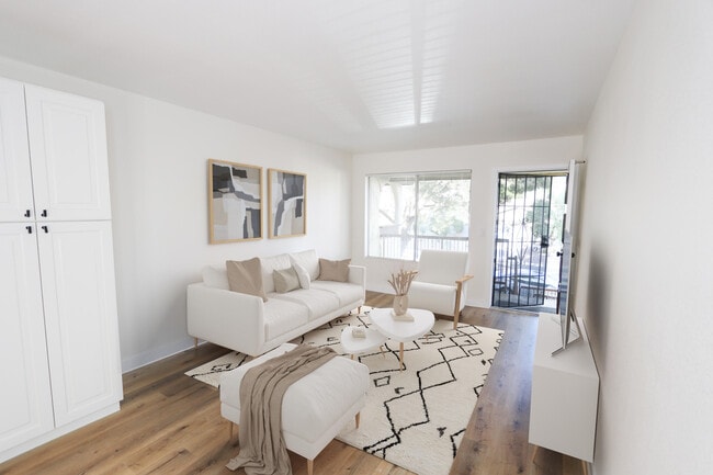 Building Photo - 9647 Spyglass Ave
