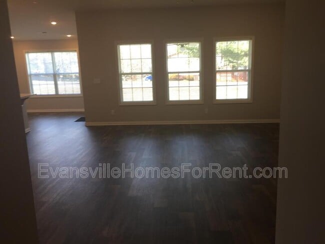 Building Photo - 4913 Live Oak Ct