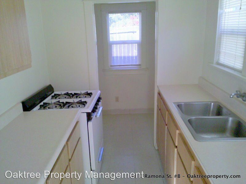 Building Photo - 68 E Ramona St