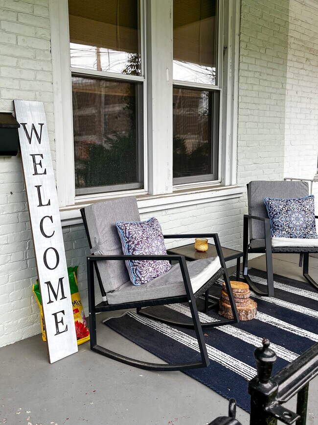 Exterior Front Porch - 522 Righter St