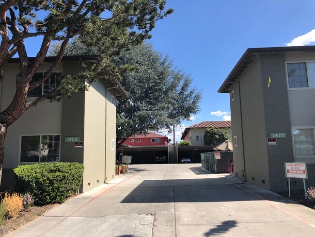 Foto del edificio - 1428 Reeve St