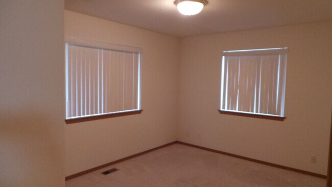 Foto del edificio - 1960 SW 16th Ave