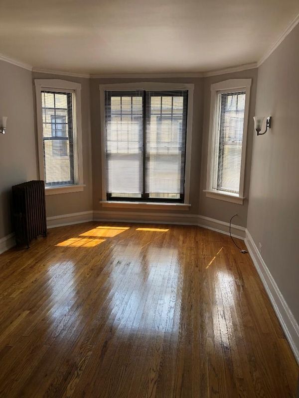 Foto del edificio - 6364 N Hermitage Ave