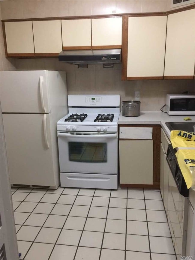 Building Photo - 41-25 Kissena Blvd