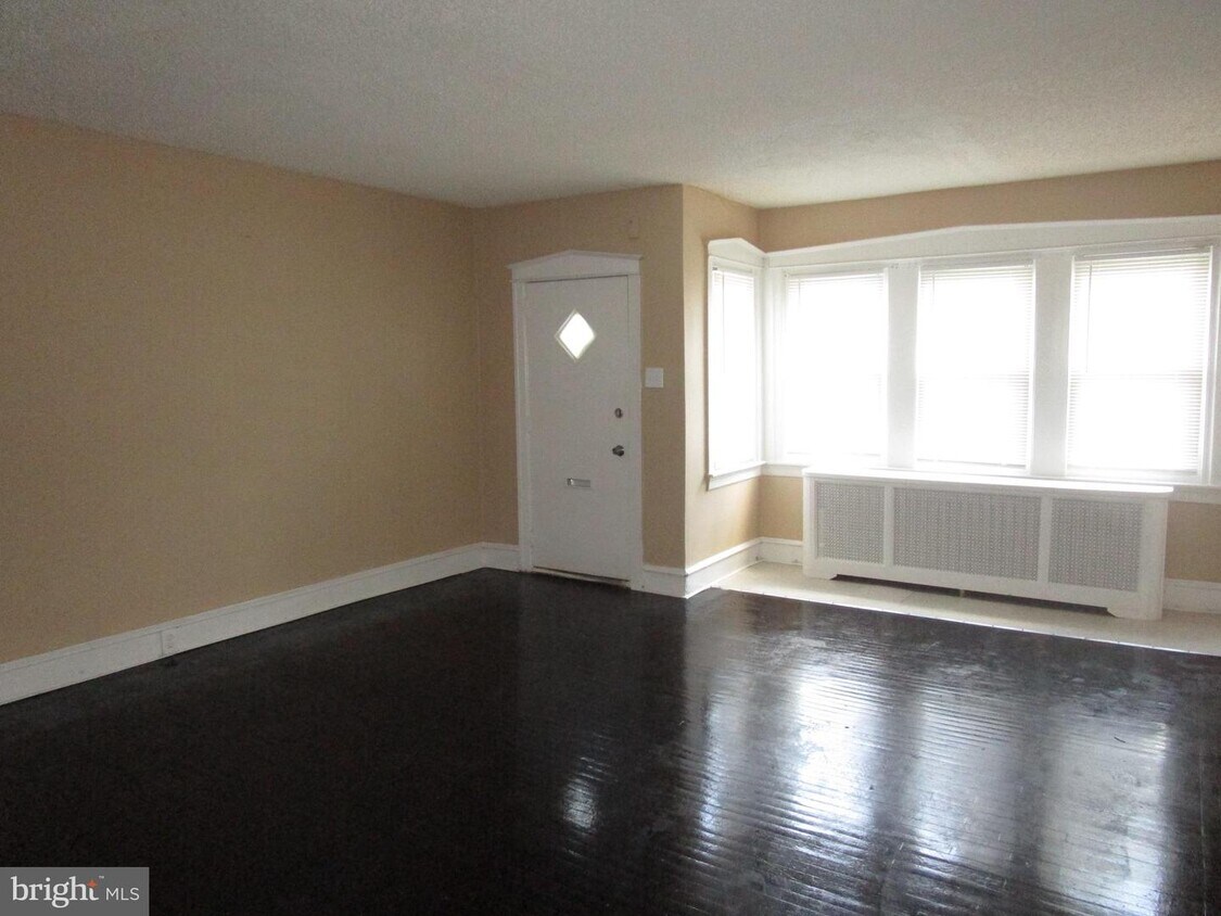Foto principal - 1913 73rd Ave