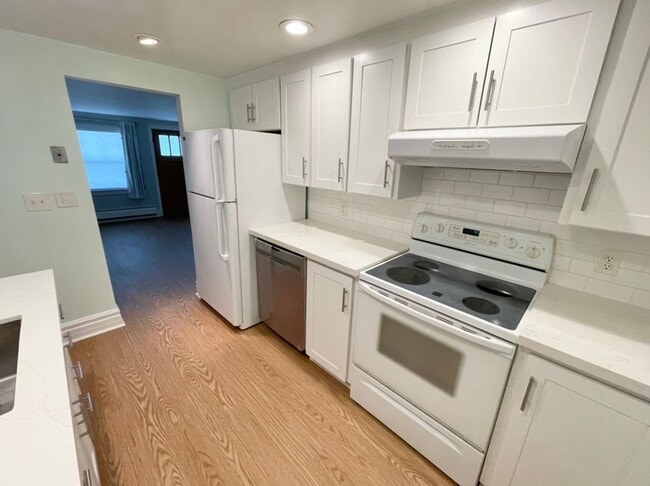 Building Photo - 2134 N 88th St