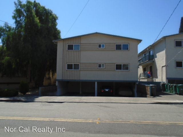 Primary Photo - 2 br, 1 bath Apartment - 2311 Regent Way