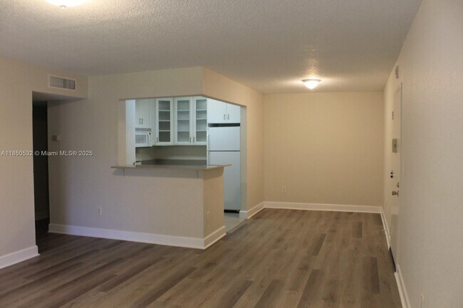 Foto del edificio - 7925 SW 86th St