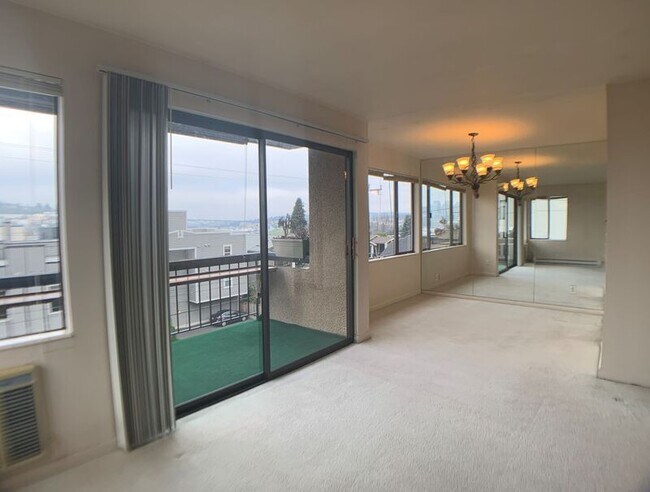 Foto del edificio - 2219 Eastlake Ave E