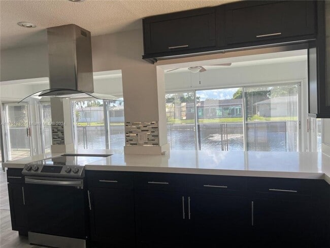 Photo - 5909 NW 67th Ave House