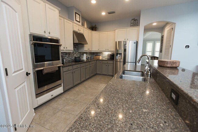 Foto del edificio - 5335 Clapboard Creek Dr