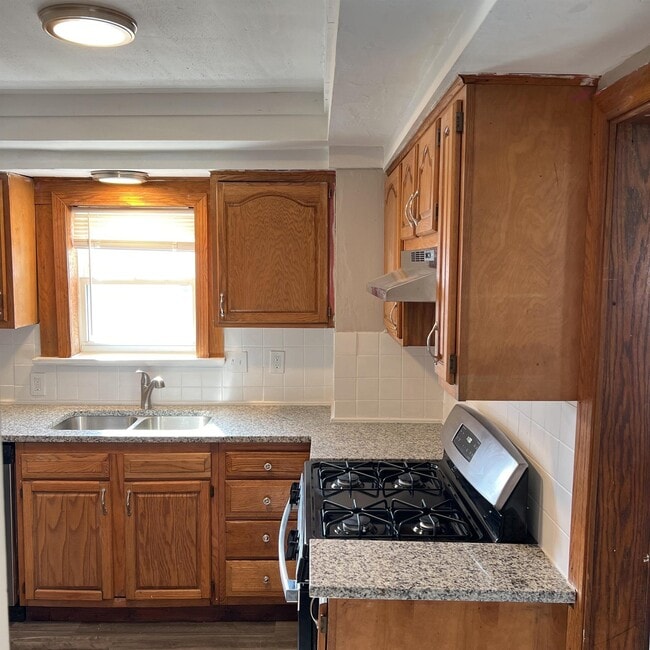 Building Photo - 1239 Herberich Ave